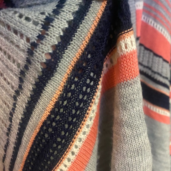 Sweater - Picture 6 of 6